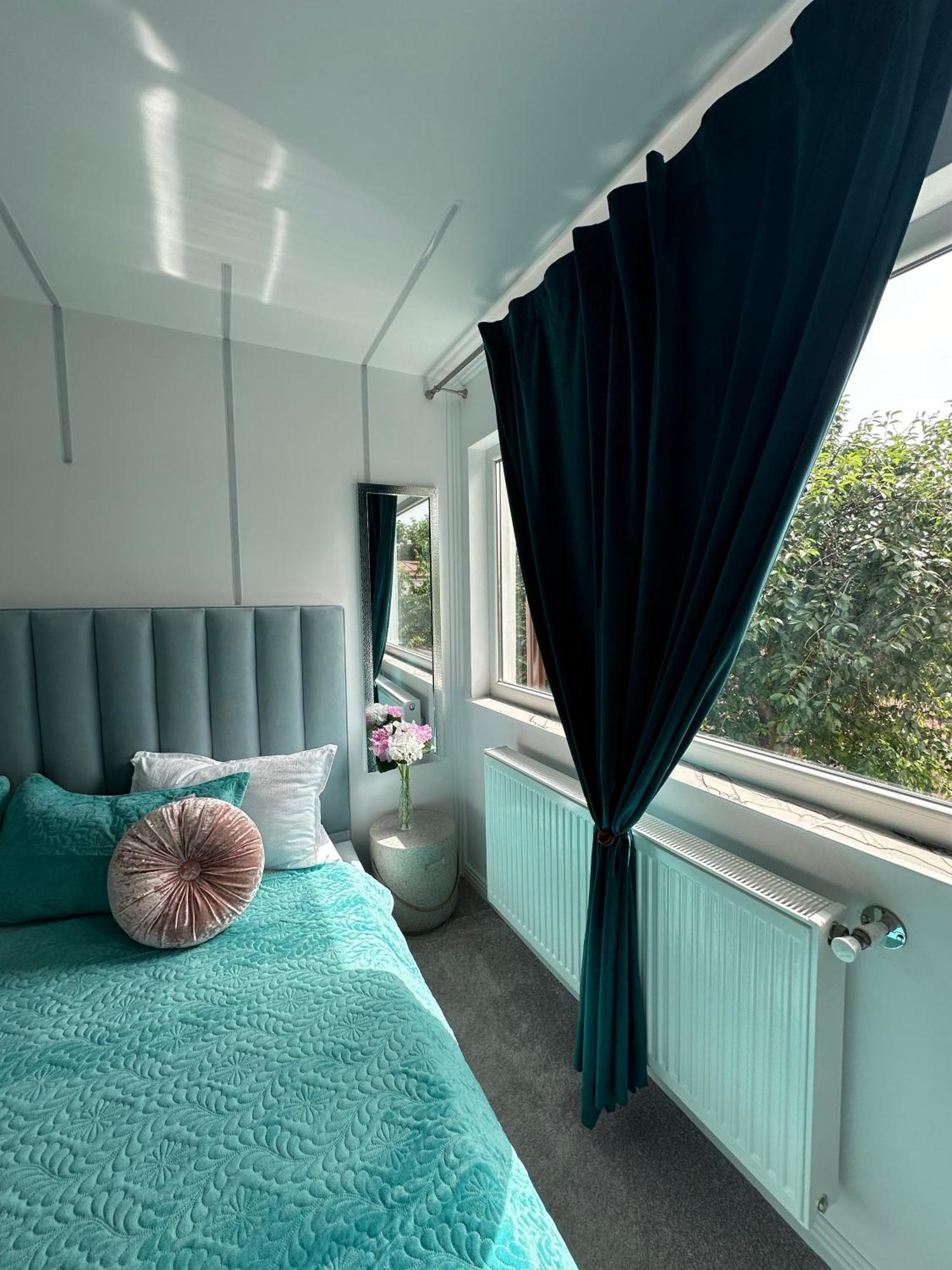 Elegant Escape Central Studio Крайова Екстериор снимка