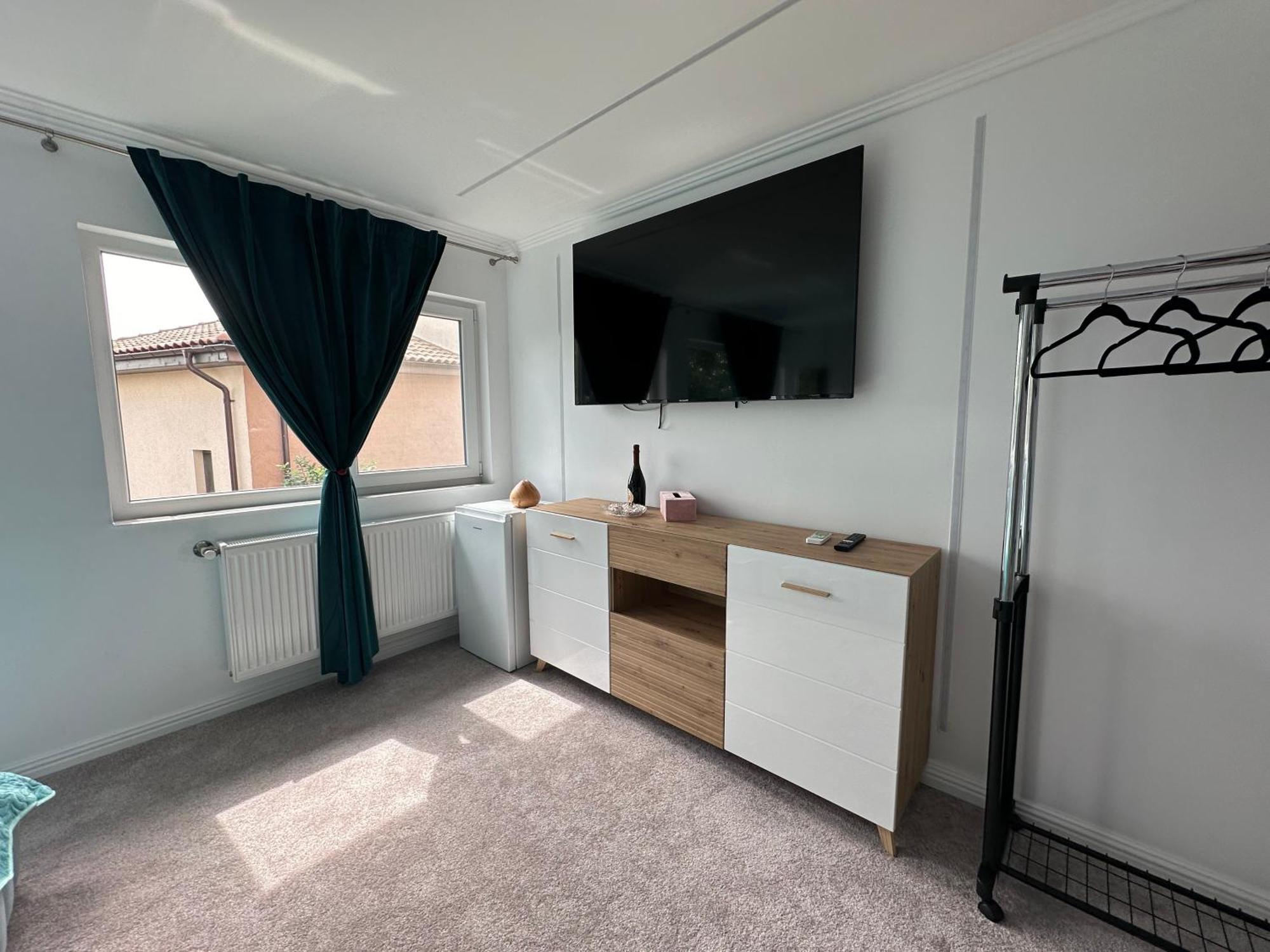 Elegant Escape Central Studio Крайова Екстериор снимка