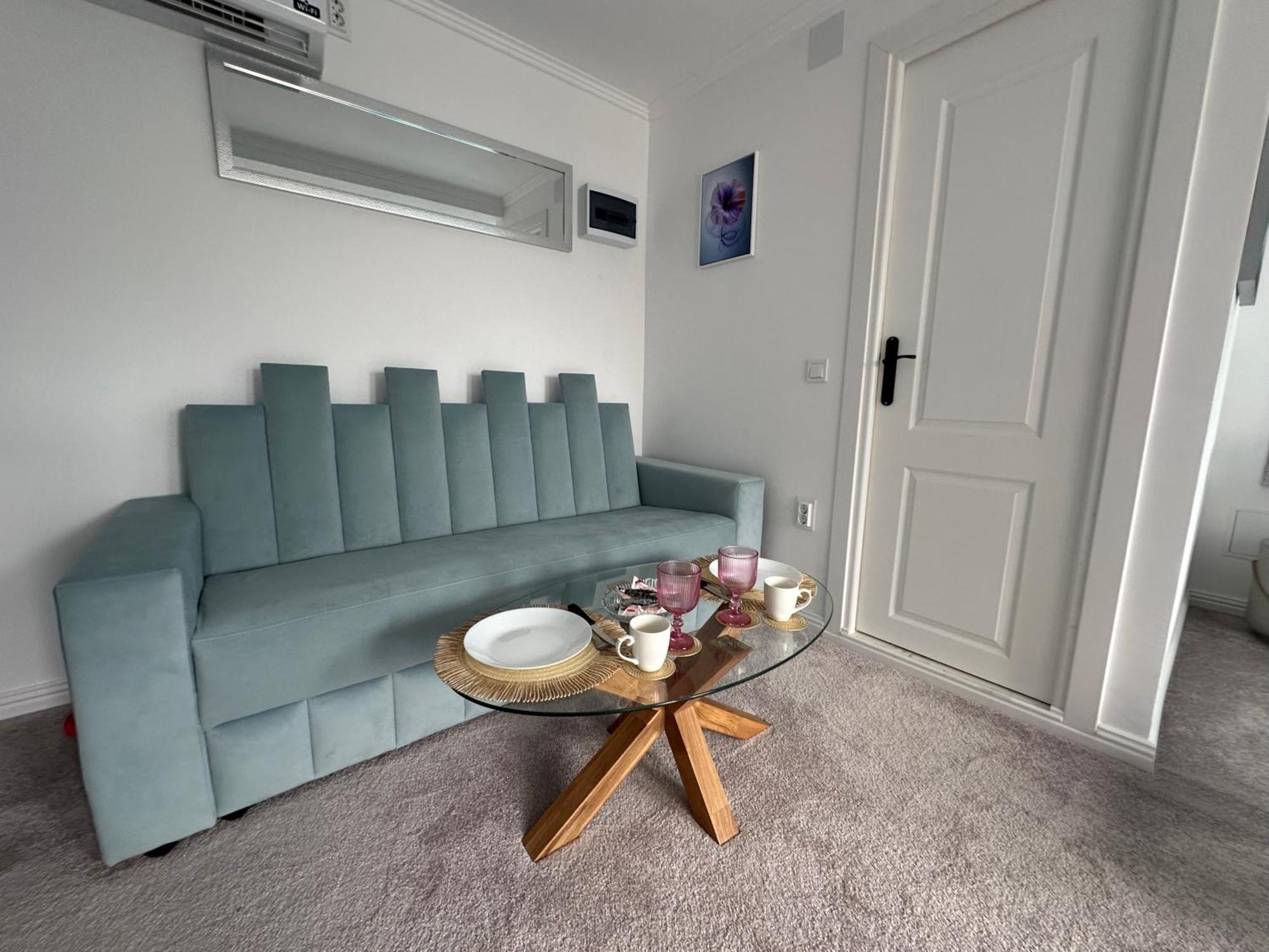 Elegant Escape Central Studio Крайова Екстериор снимка